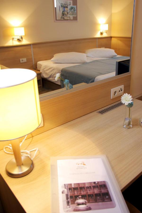 Hotel Quercus Drvenik Kültér fotó